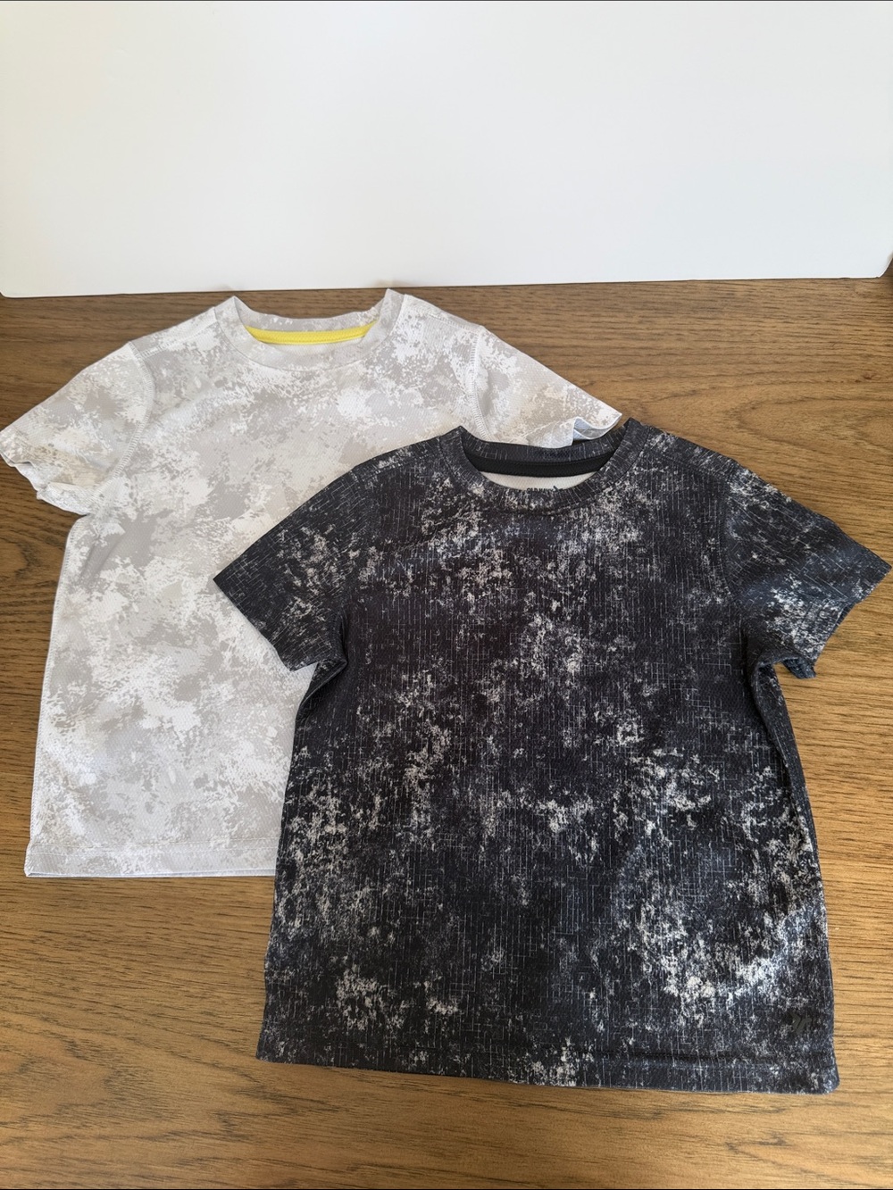 Old Navy Kids Short Sleeve Tees - Black Marble & White Wash